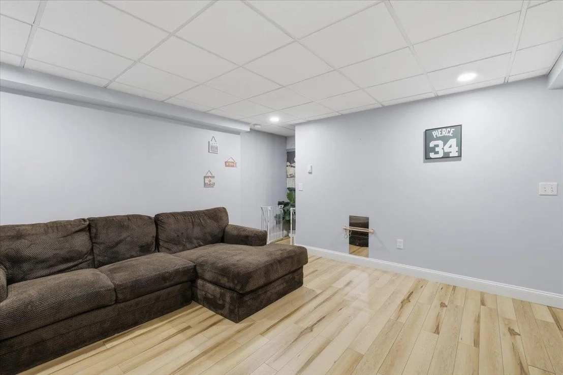Photo of 60 Pine