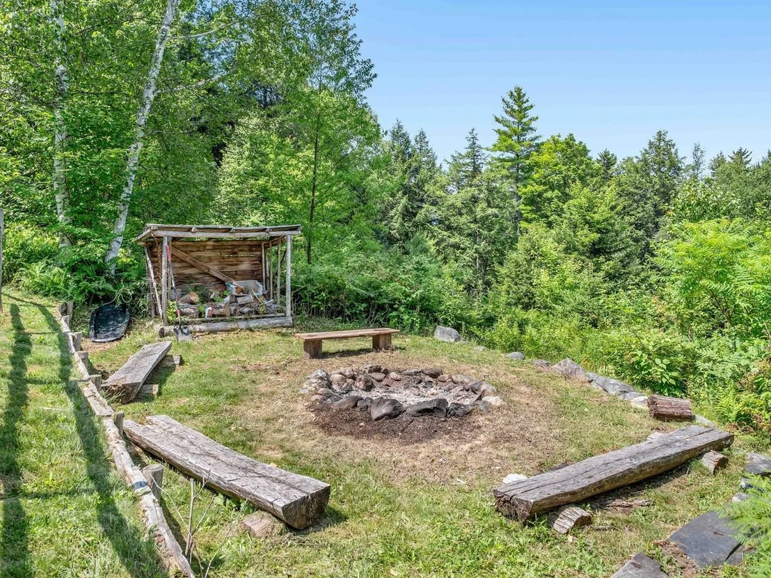 Photo of 210 Rowell Hill