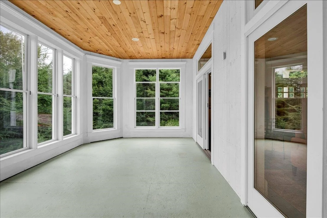 Photo of 3173 Brook