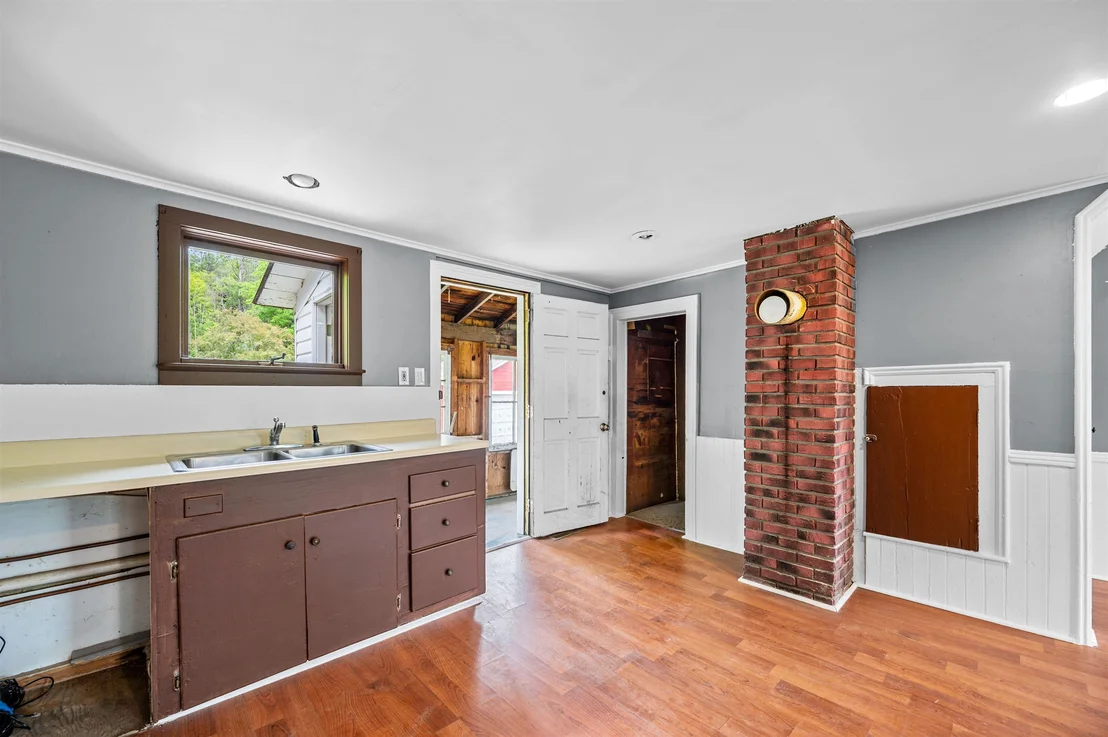 Photo of 108 High