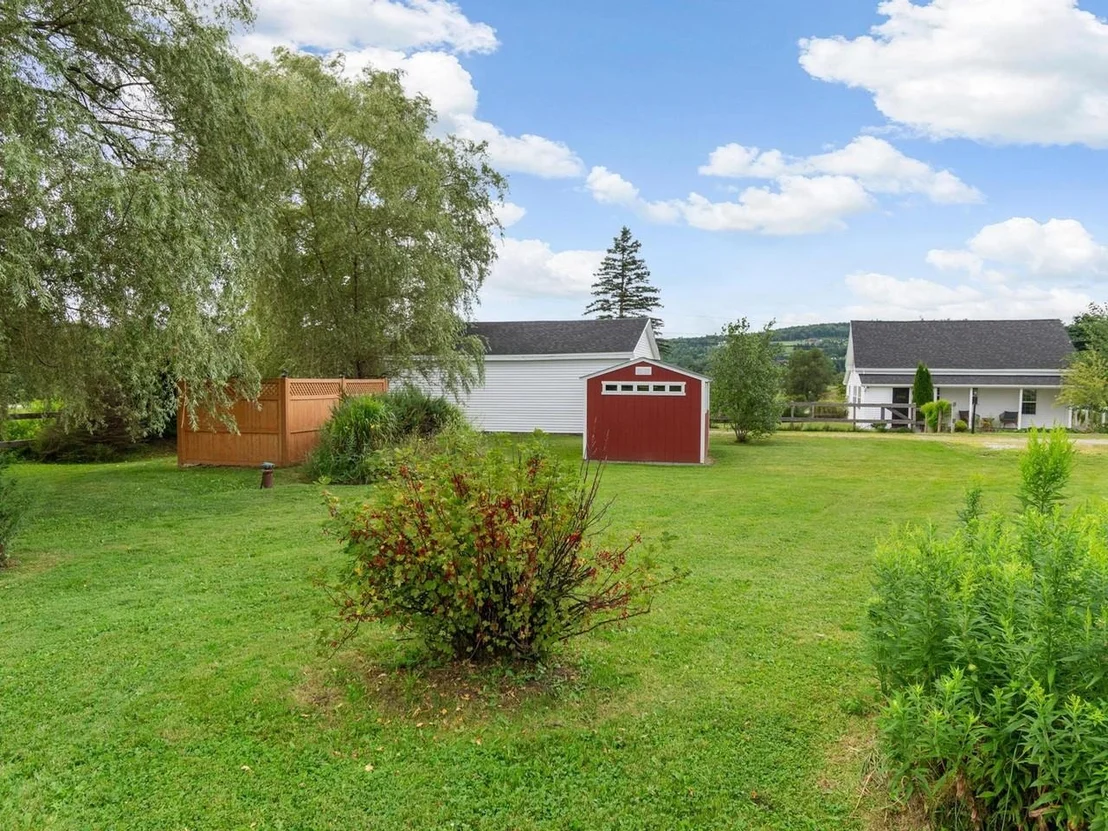 Photo of 3687 Oak Hill