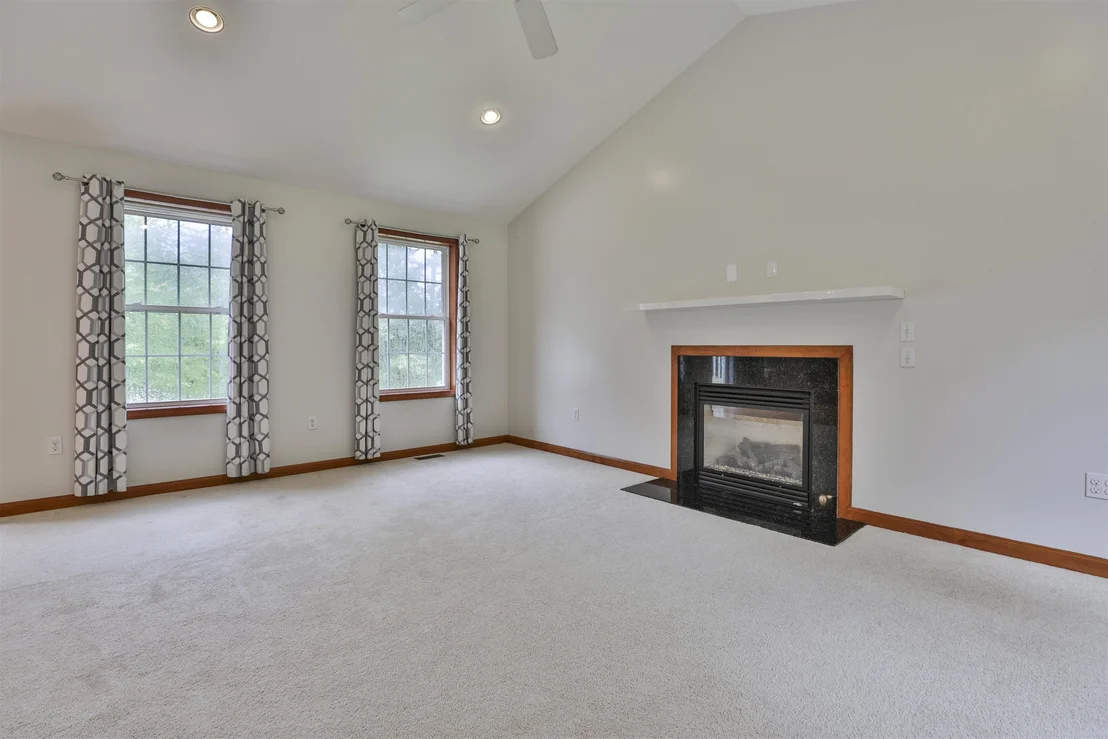 Photo of 14 Ames