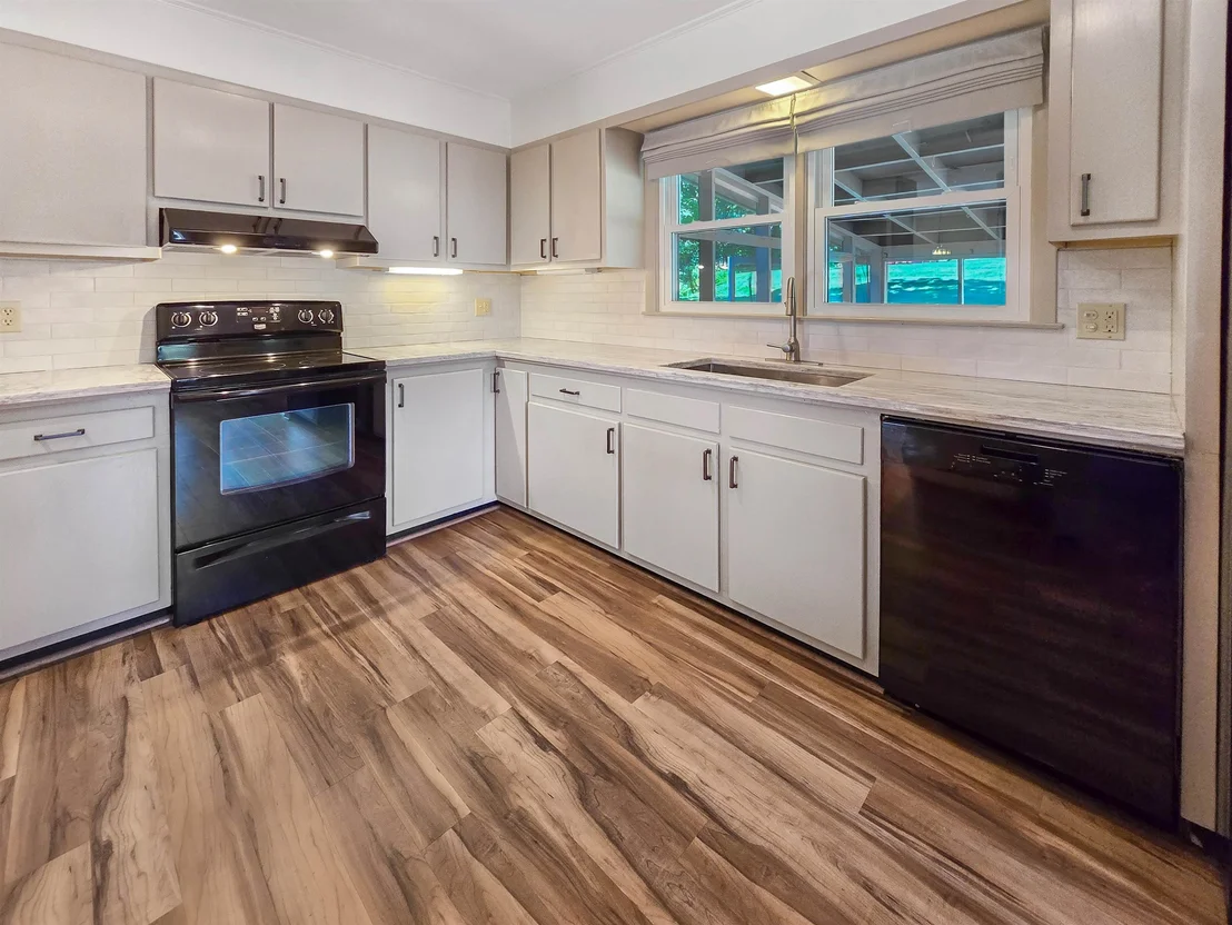 Photo of 6 Juniper Hill