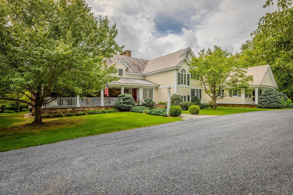 Photo of 325 Twin Willows