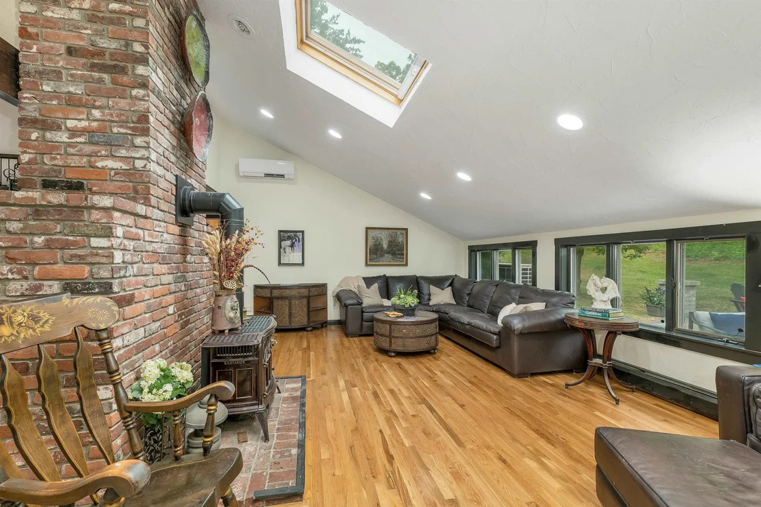 Photo of 125 Castle Hill