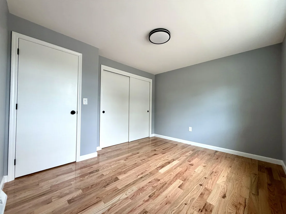 Photo of 377 broad