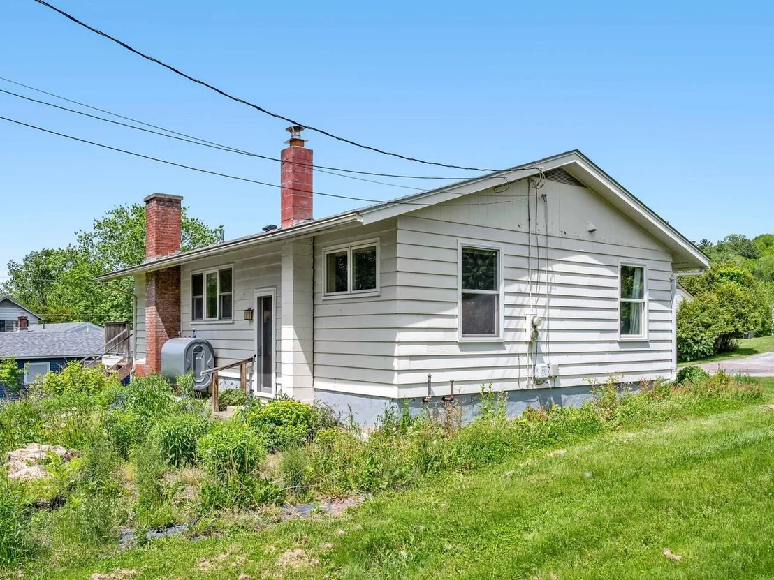 Photo of 48 Colonial