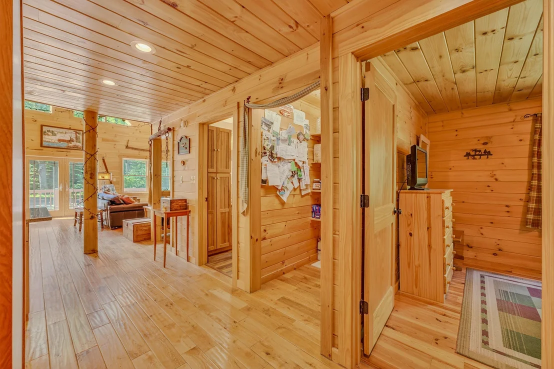 Photo of 1560 Cherry Valley