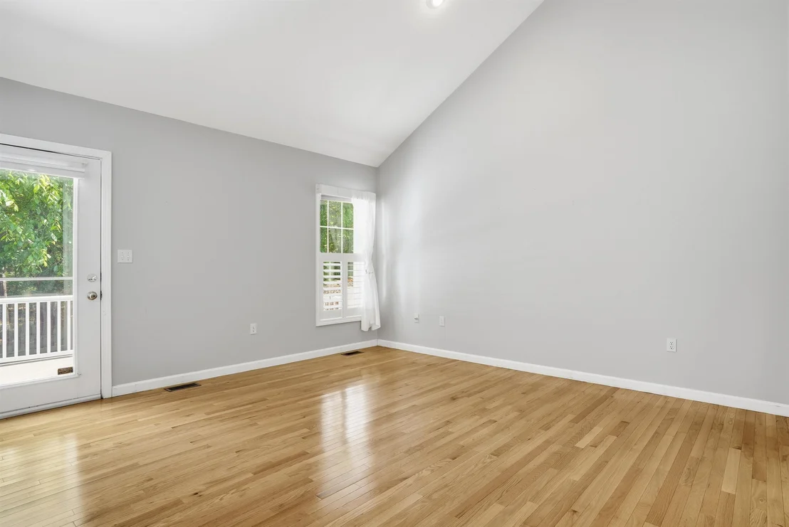 Photo of 6 Meadowood