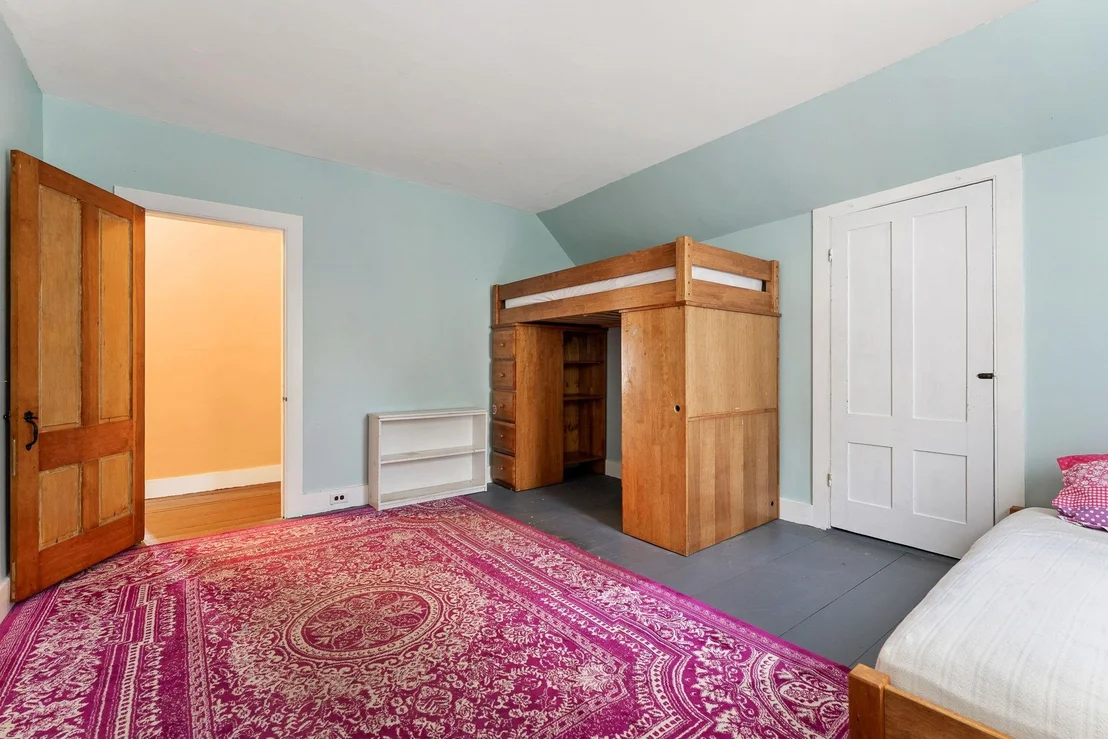 Photo of 276 Central