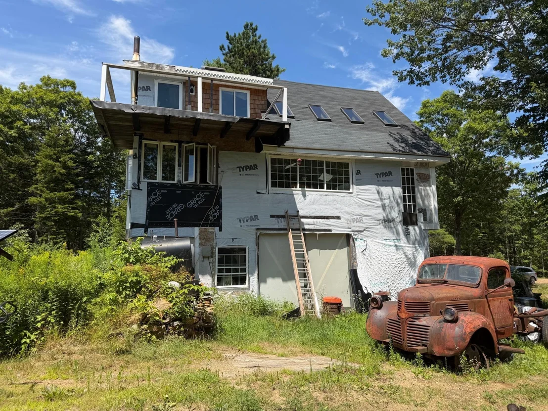 Photo of 943 N Barnstead