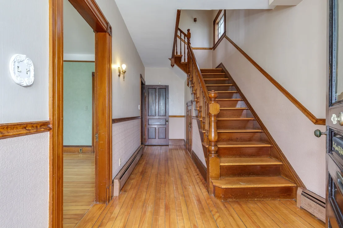 Photo of 8 Princeton