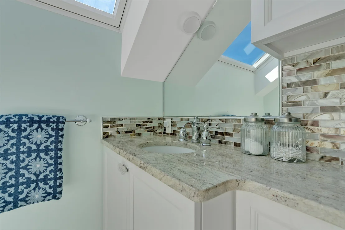 Photo of Unit 7 at 581 Ocean