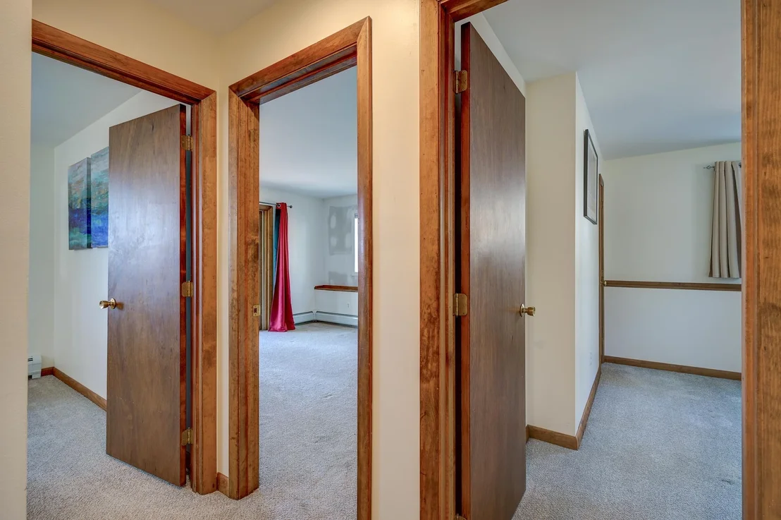 Photo of 27 Upper Lake View