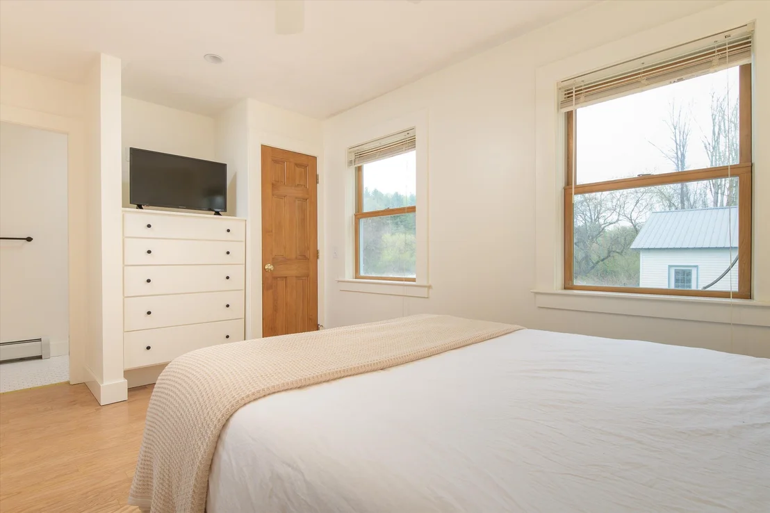 Photo of 64 Maple