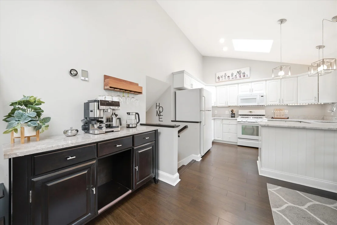 Photo of 107 Hackett Hill