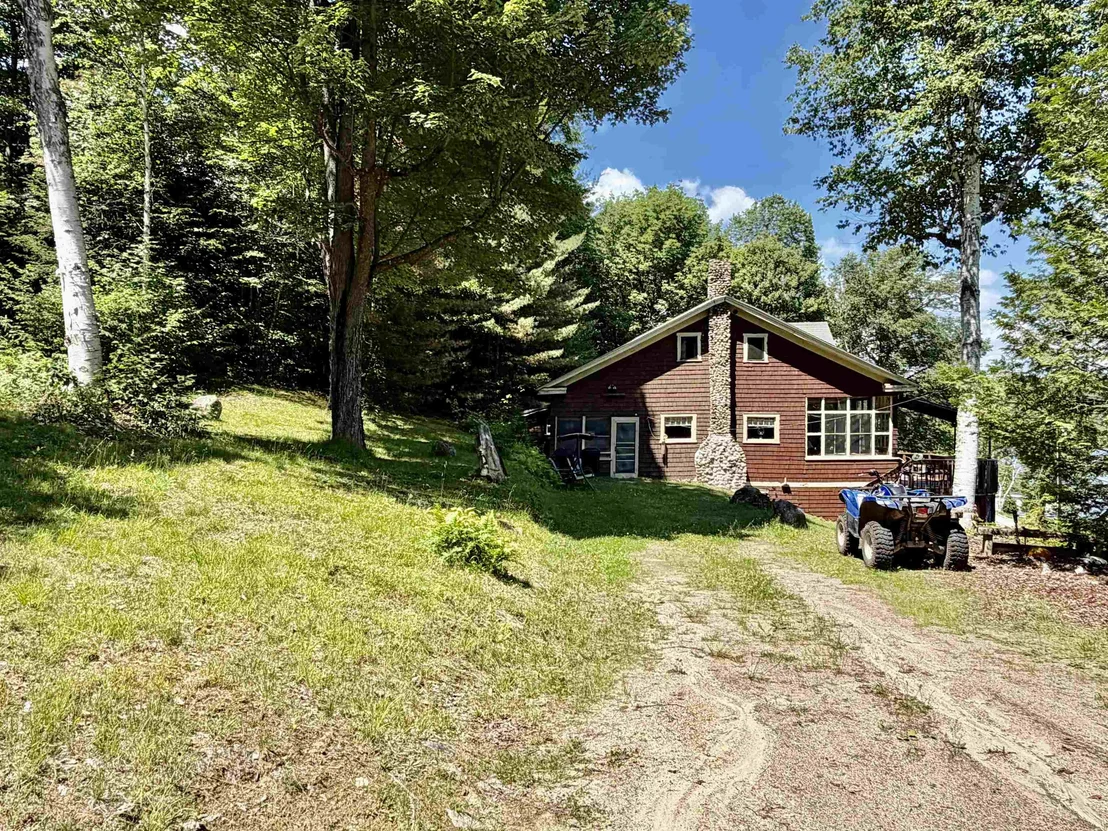 Photo of 263 Cedar Pond