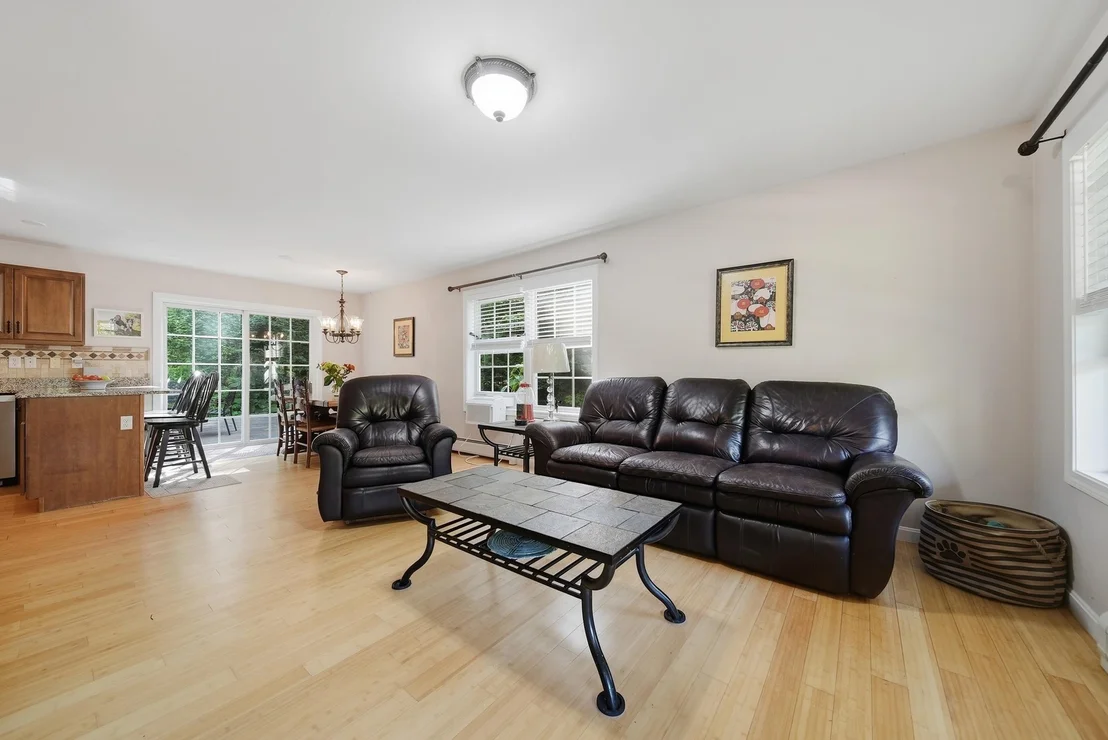 Photo of 298 Stocker Pond
