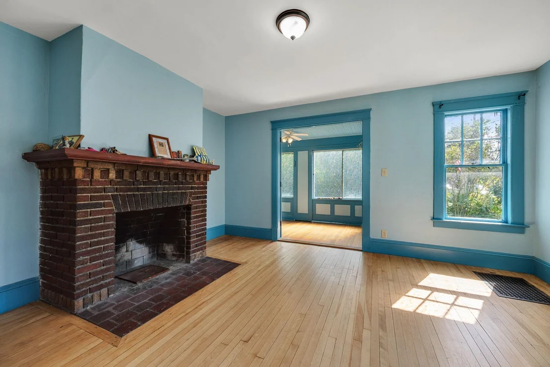 Photo of 173 Central