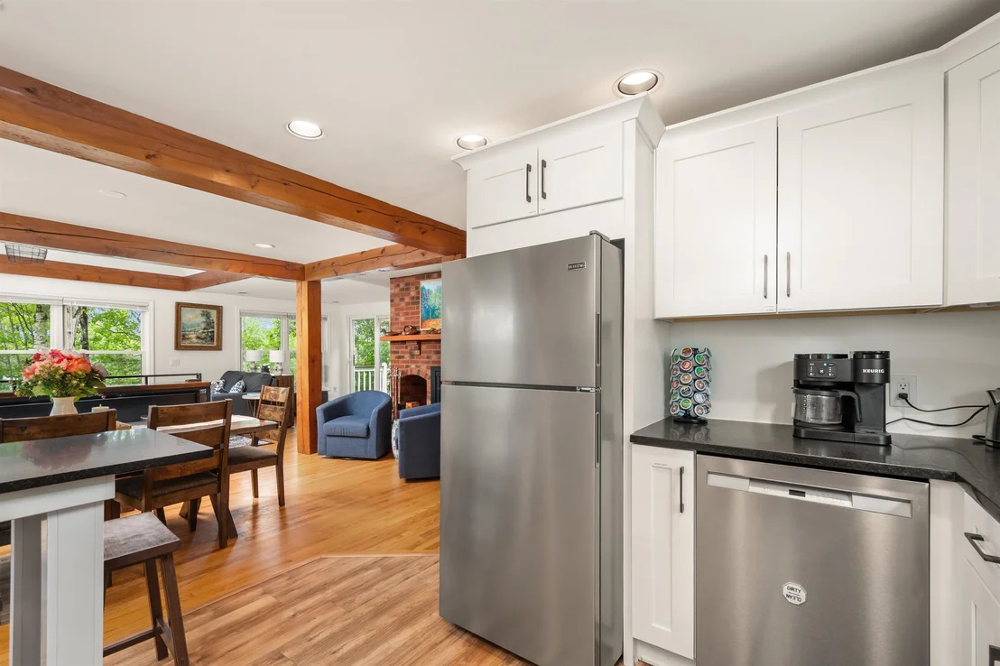 Photo of 10 Lakeview