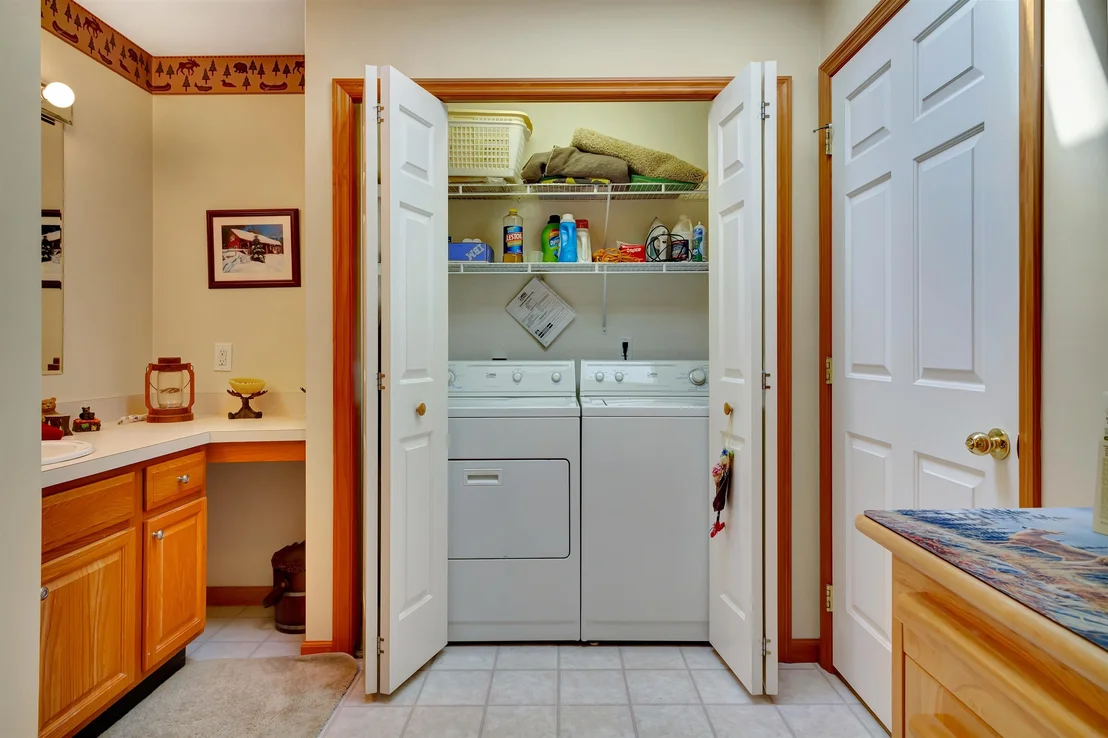 Photo of 1229 Sheldon Hill