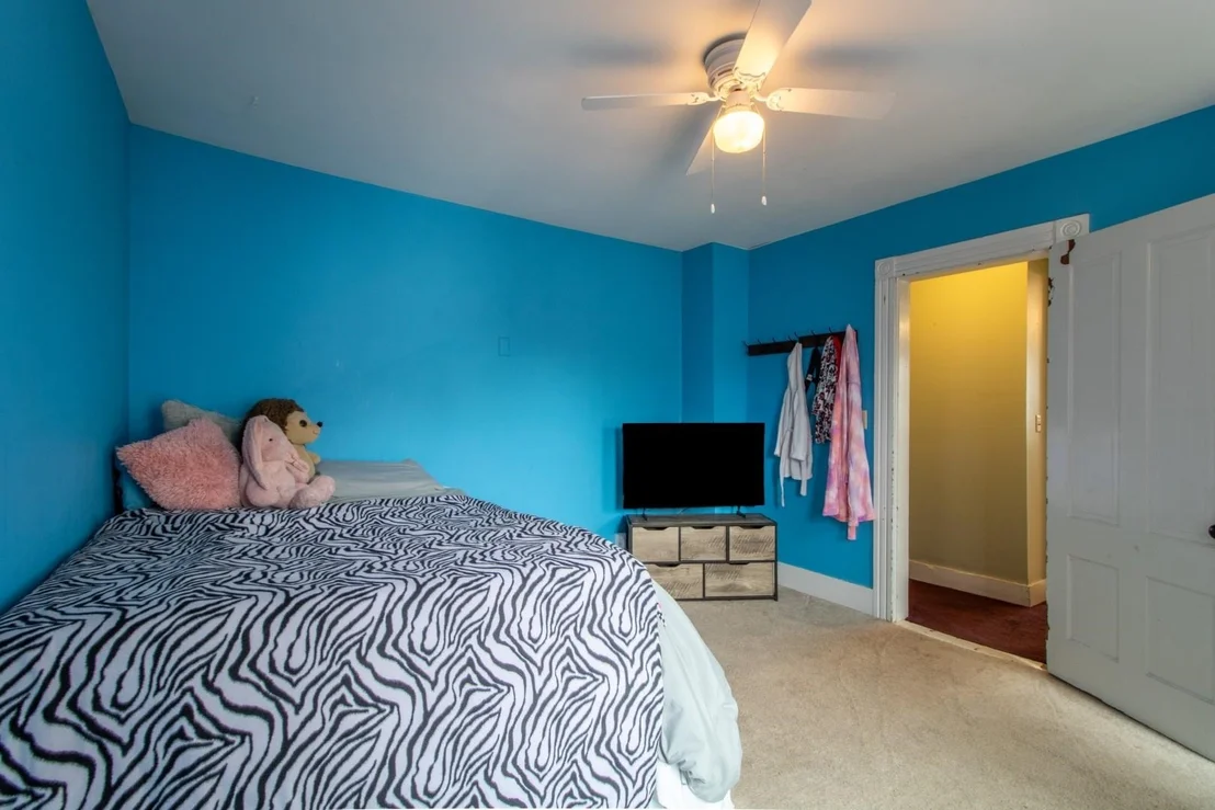 Photo of 44 Taylor