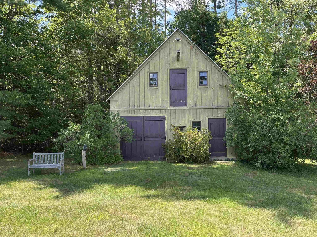 Photo of 339 Burnham