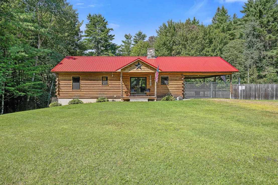 Photo of 162 South Lunenburg