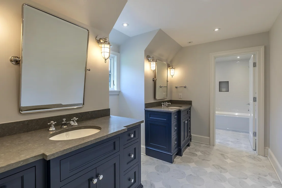 Photo of 551 West Fields