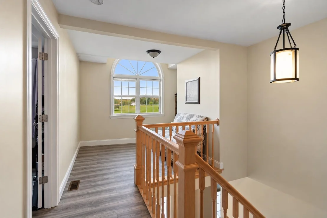 Photo of 8 Meadow View