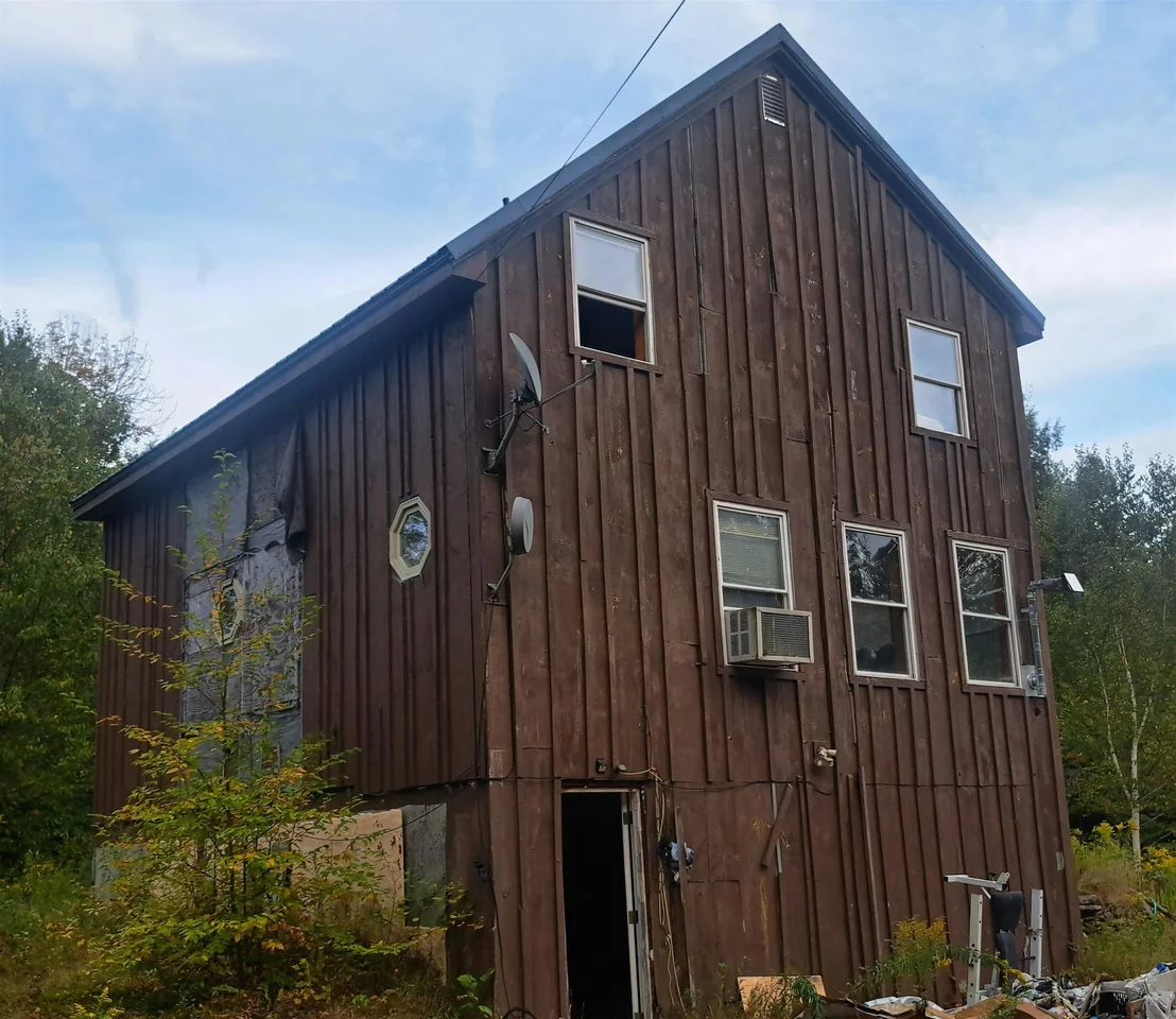 Photo of 2173 Route 8A