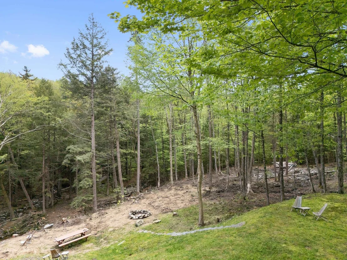 Photo of 34 Ellis Brook