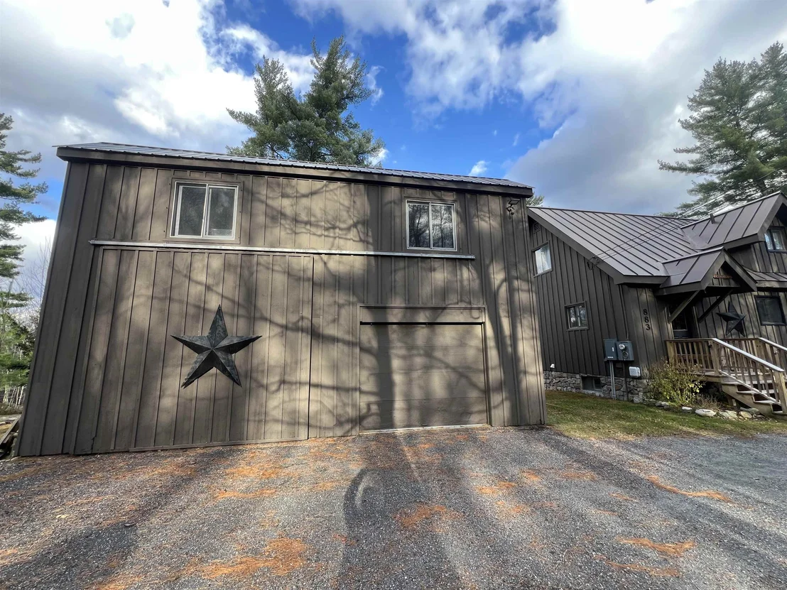 Photo of 883 Smead