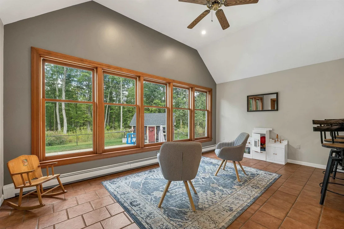 Photo of 27 Oakmont