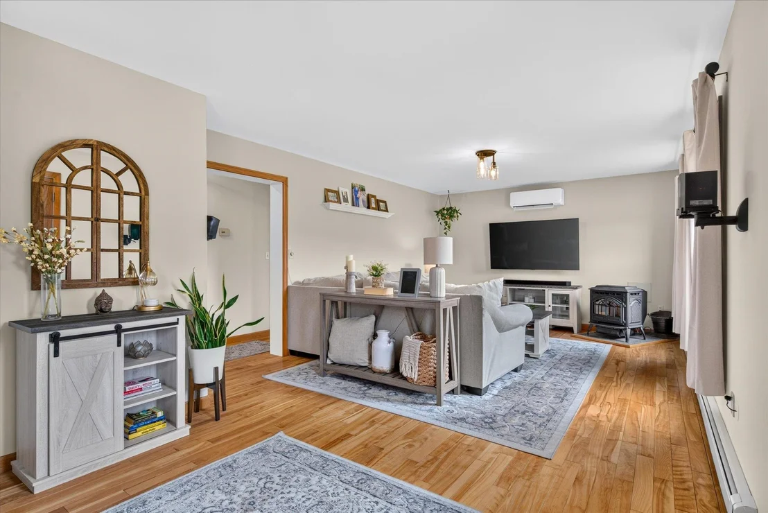 Photo of 28 Hutchins