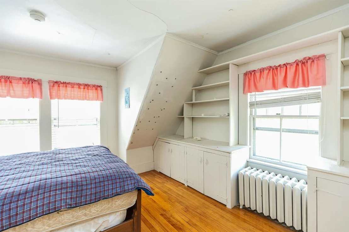 Photo of 24 Maple