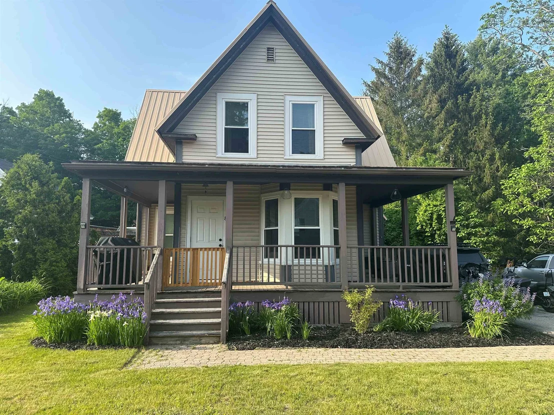 Photo of 8 Main