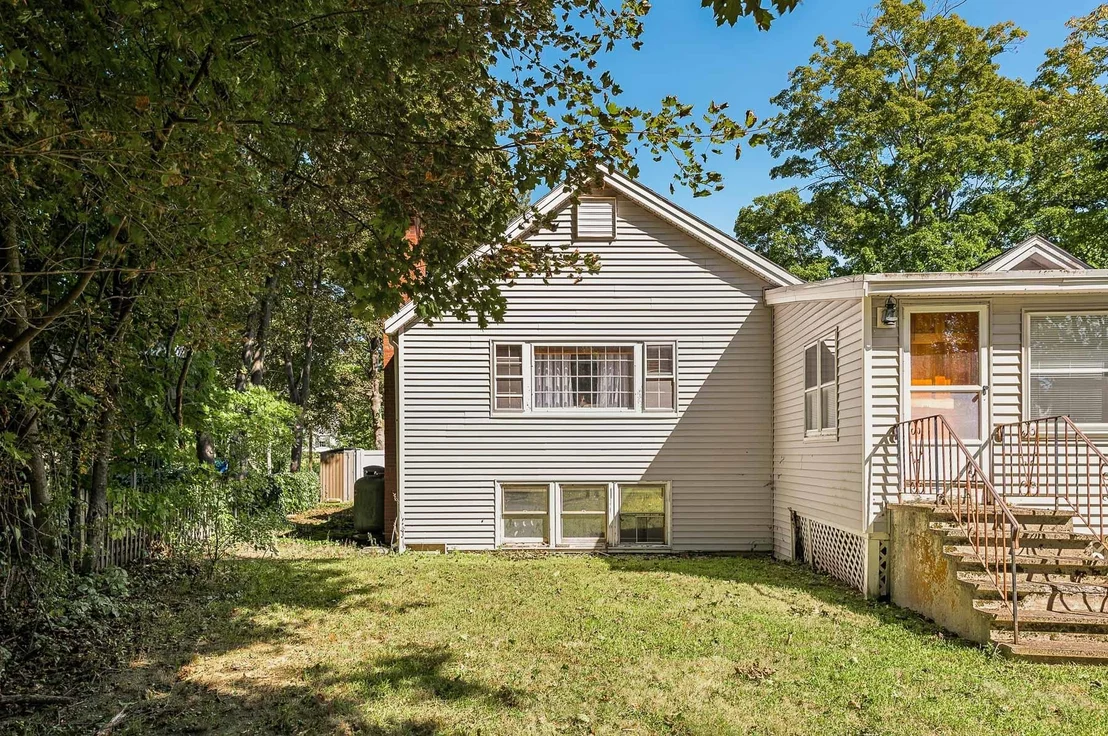 Photo of Unit D at 20 Epping