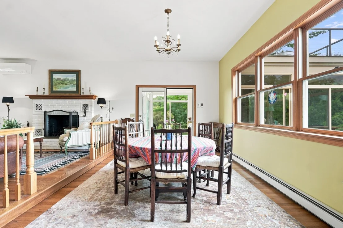 Photo of 656 Highland