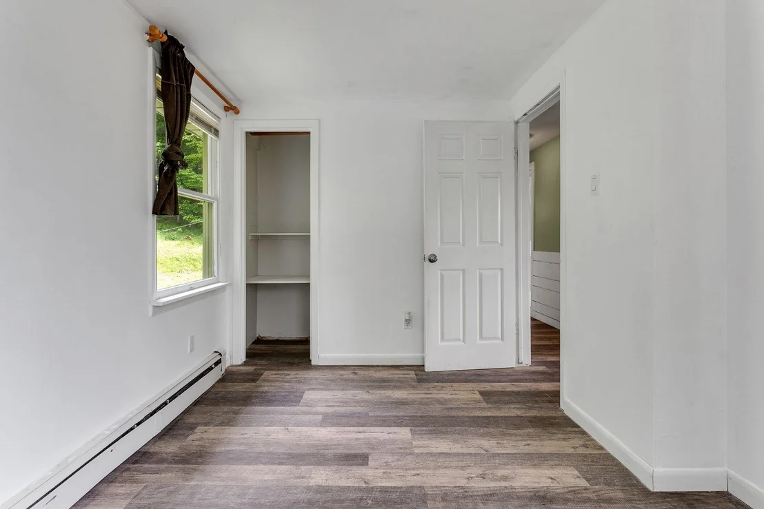 Photo of 387 Foote Brook