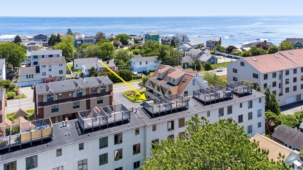 Photo of Unit 5 at 989 Ocean