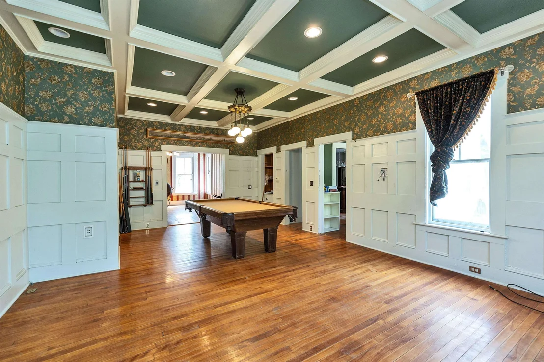 Photo of 24 Maple
