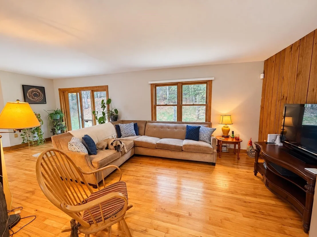 Photo of 845 Hall