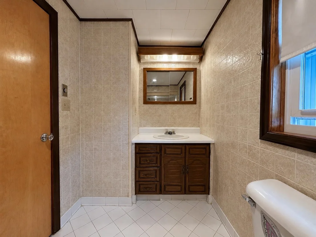 Photo of 679 Third