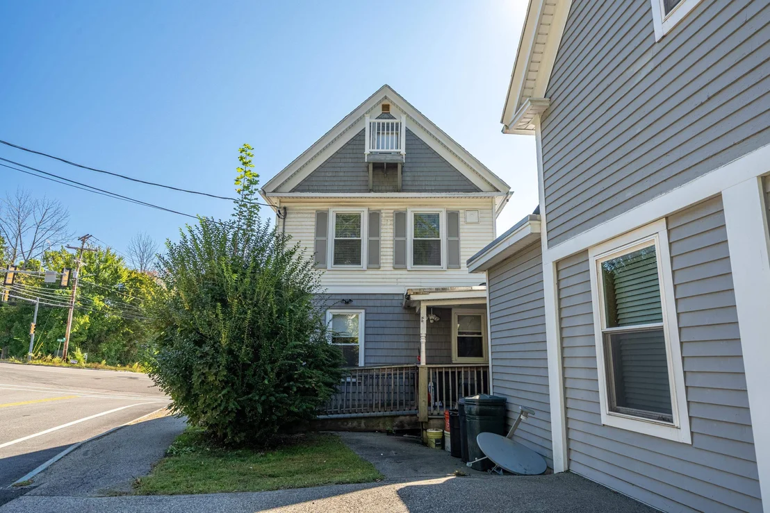 Photo of Unit A at 142A Broadway