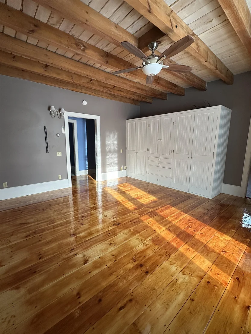 Photo of 2112 Middle