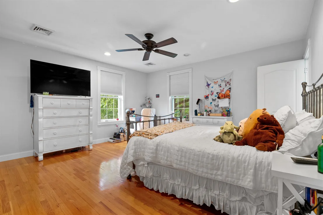 Photo of 8 Arcadia