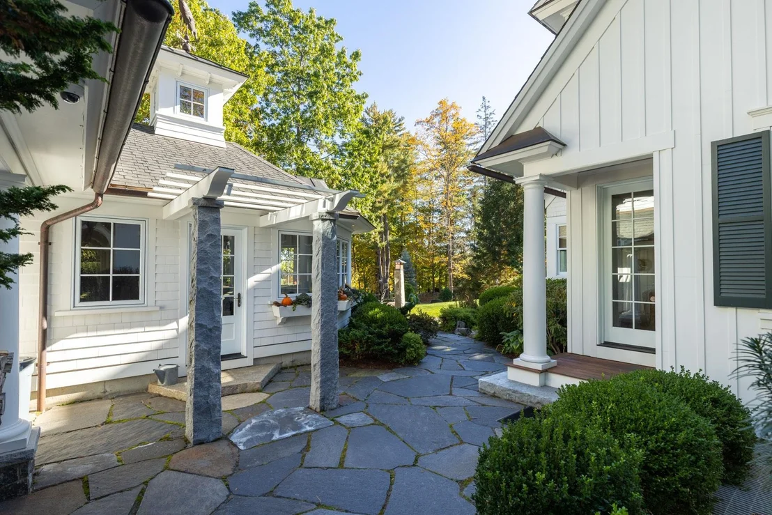 Photo of 24 WISTERIA