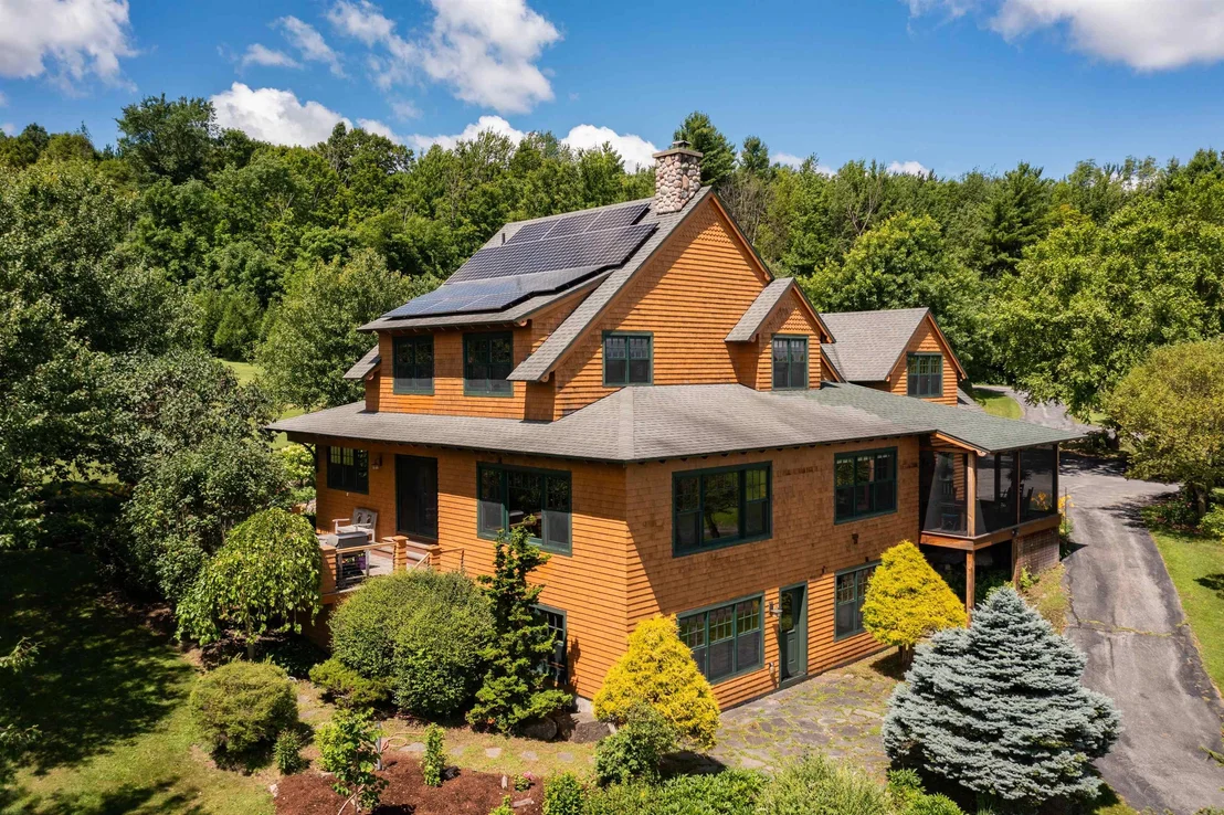 Photo of 947 Oak Hill