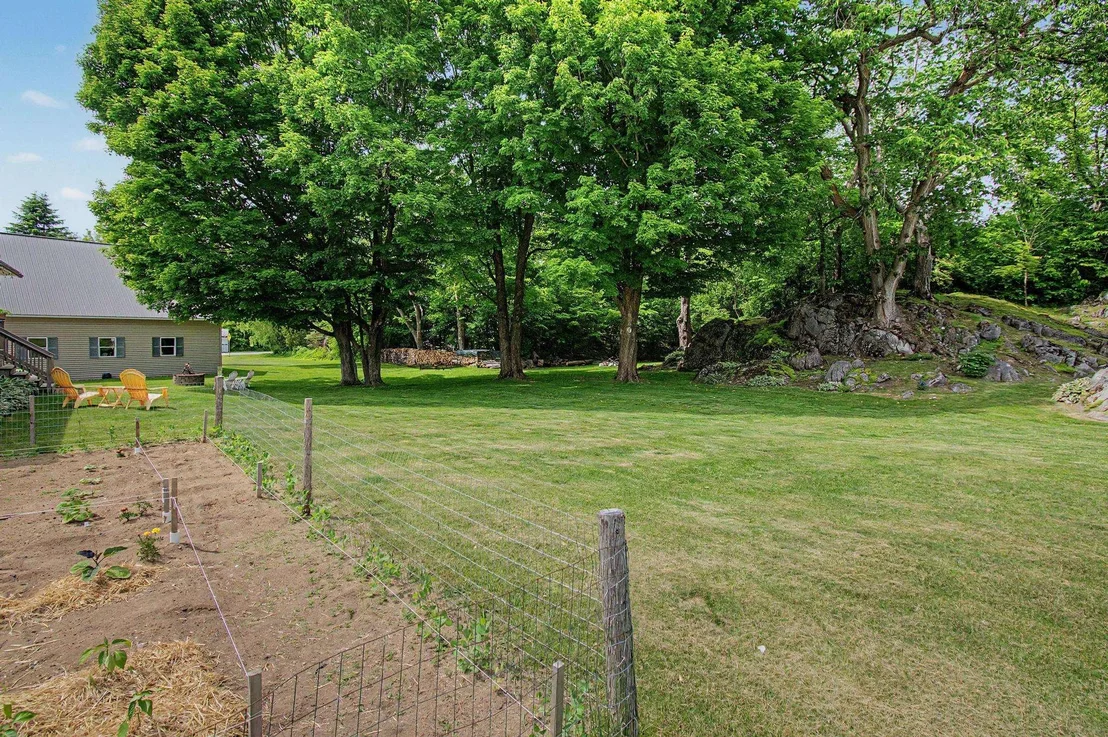 Photo of 2446 Carter Hill